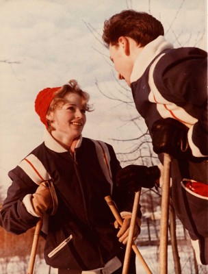 Фотография «Молодожены». Фотограф Н. Хорунжий. 1960-е.